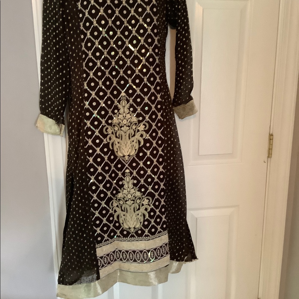 Pakistani designer shalwar kameez